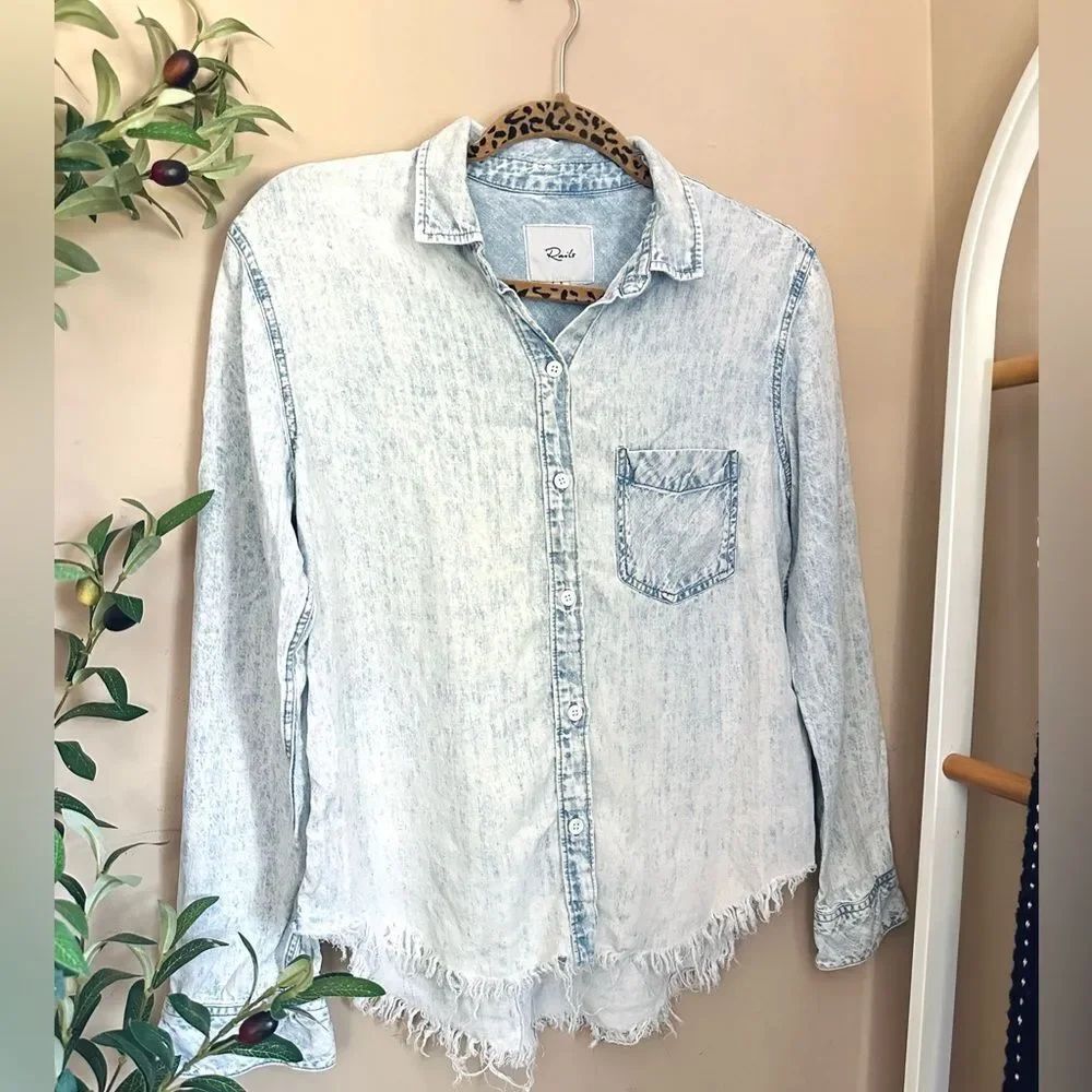 Rails Ingrid Raw Hem Light Acid Wash Denim Button Up Shirt Small